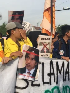 Tolak UU Cipta Kerja, Aliansi Mahasiswa Kembali Gelar Unjuk Rasa di Depan Gedung DPR/MPR RI